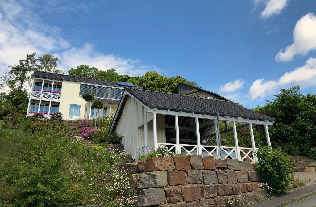 Vrijstaand architectenwoonhuis in Meinerzhagen (Sauerland), 1000 tot 1500 m², 5 kamers, Vrijstaande woning, Verkoop zonder makelaar