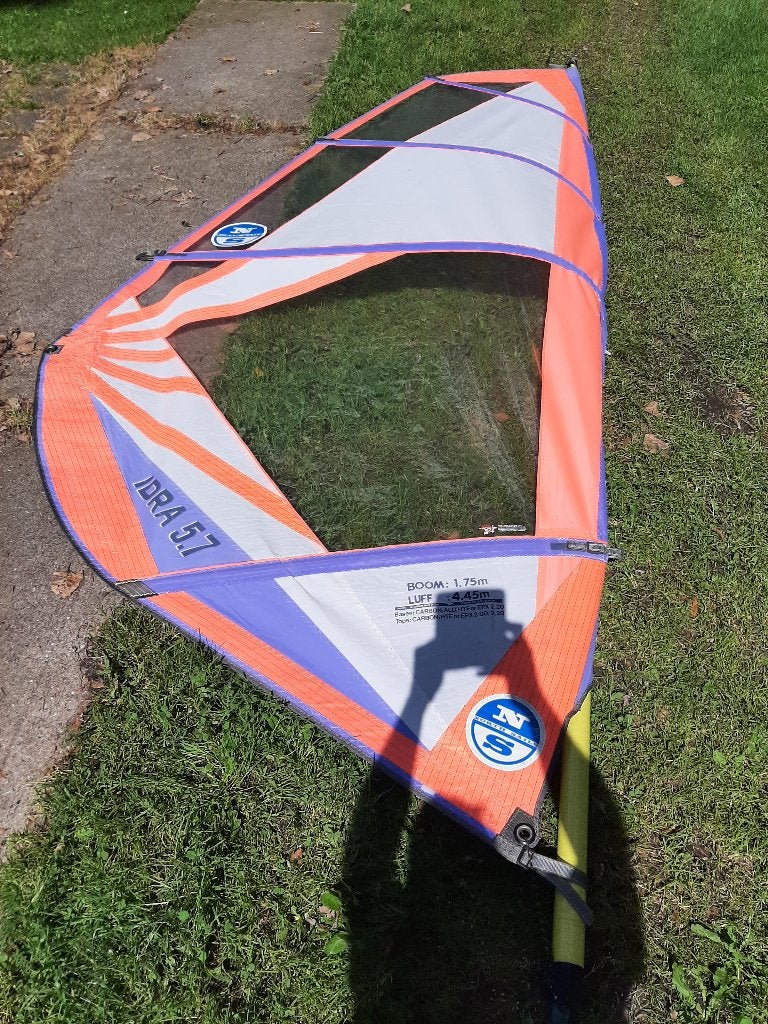 Surfzeil North Sails IDRA 5.7, Ophalen, Gebruikt, Met draagtas, 5 tot 6.5 m²