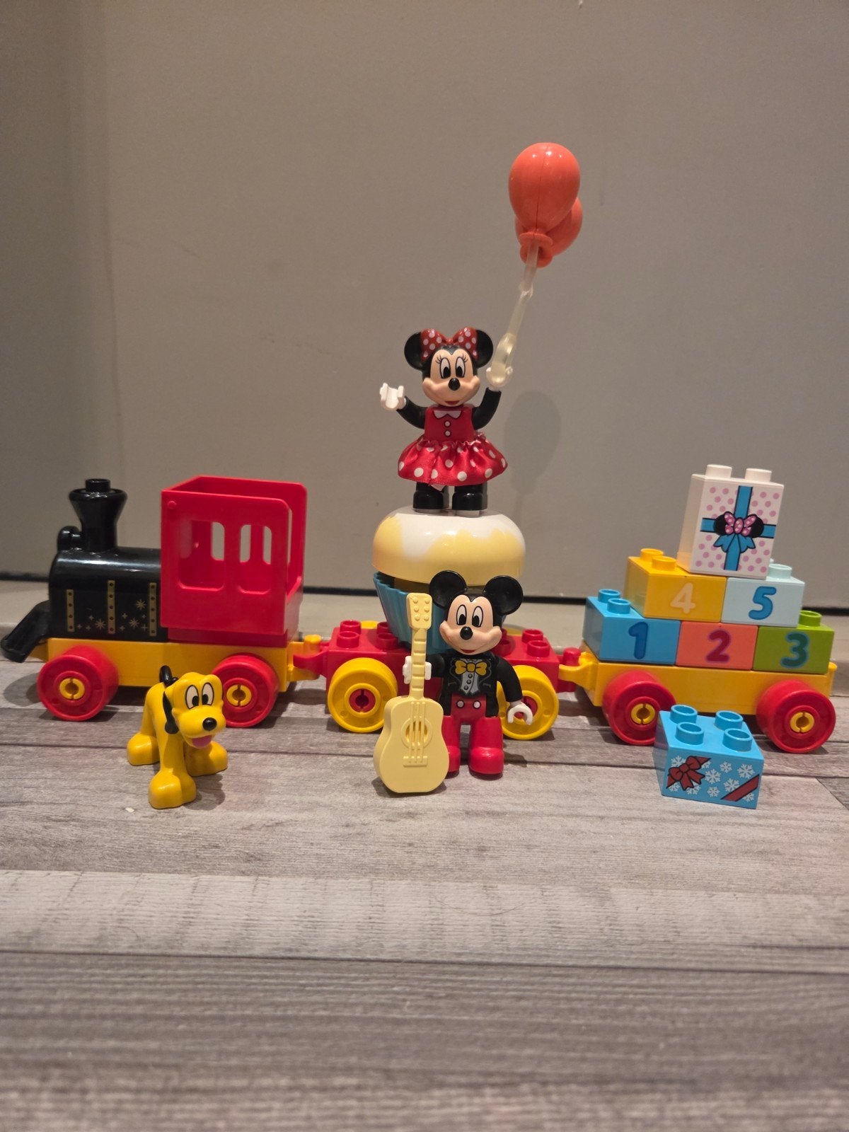Duplo Feesttrein Mickey en Minnie Mouse, Inclusief minifiguren, Gebruikt, Ophalen of Verzenden, Complete set