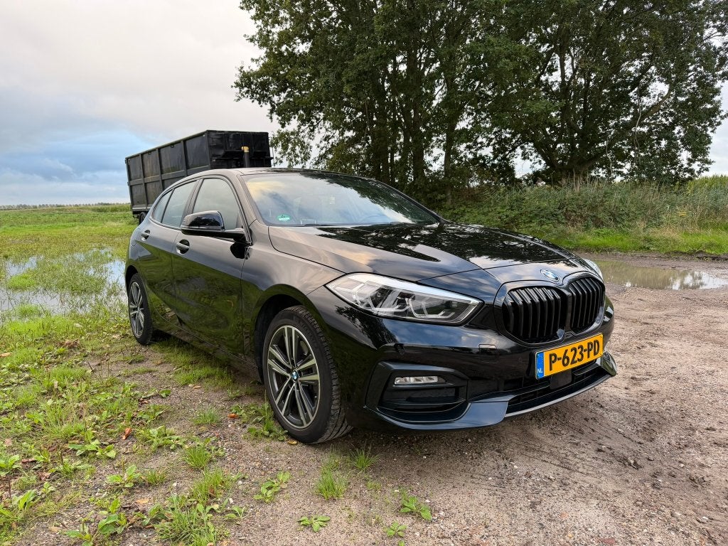 BMW 1-Serie 118i | NAP | Carplay | Camera |, 136 pk, Leder en Stof, Zwart, Origineel Nederlands