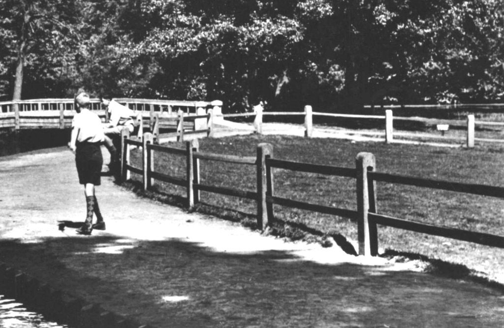967784	Arnhem	Sonsbeek 1957	_Nette oude kaart Niet gelopen, Ophalen of Verzenden, 1940 tot 1960, Ongelopen, Gelderland