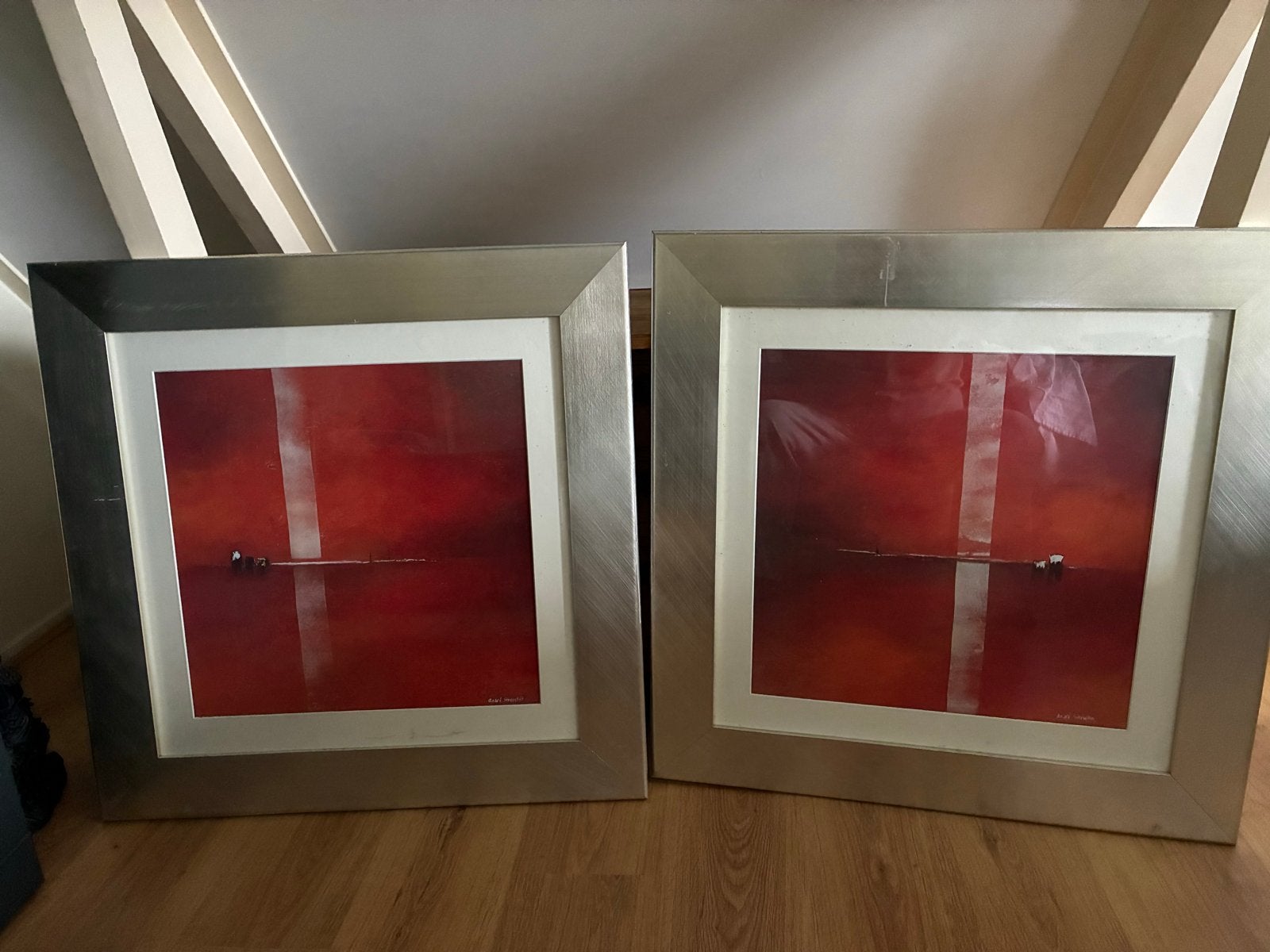Set van 2 kunstwerken in zilveren lijst ca. 78 x 78 cm., Ophalen
