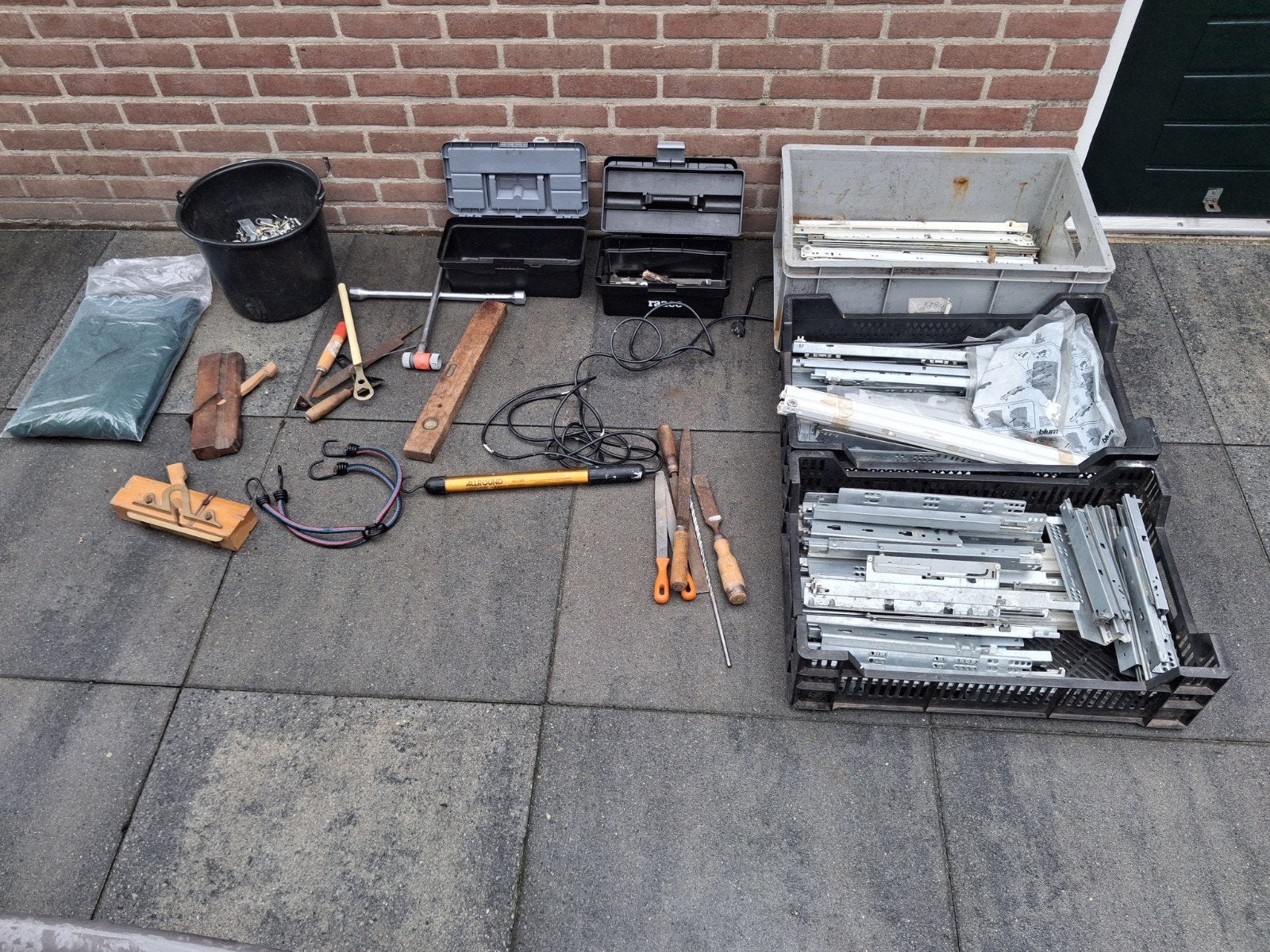partij gereedschap en ijzerwaren, Ophalen