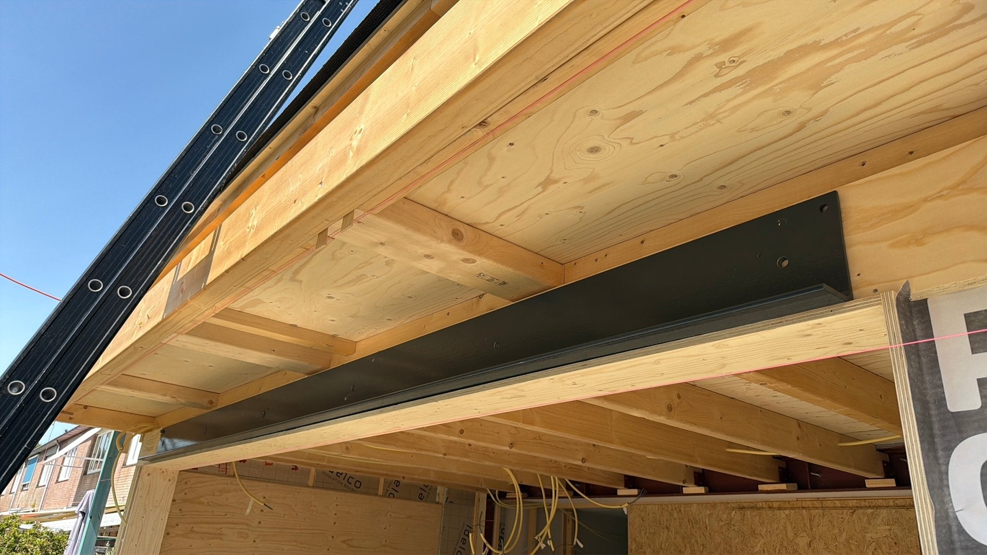 Hoeklijn 4 meter 100 bij 200 gecoat latei  antraciet nieuw, Ophalen, Zo goed als nieuw