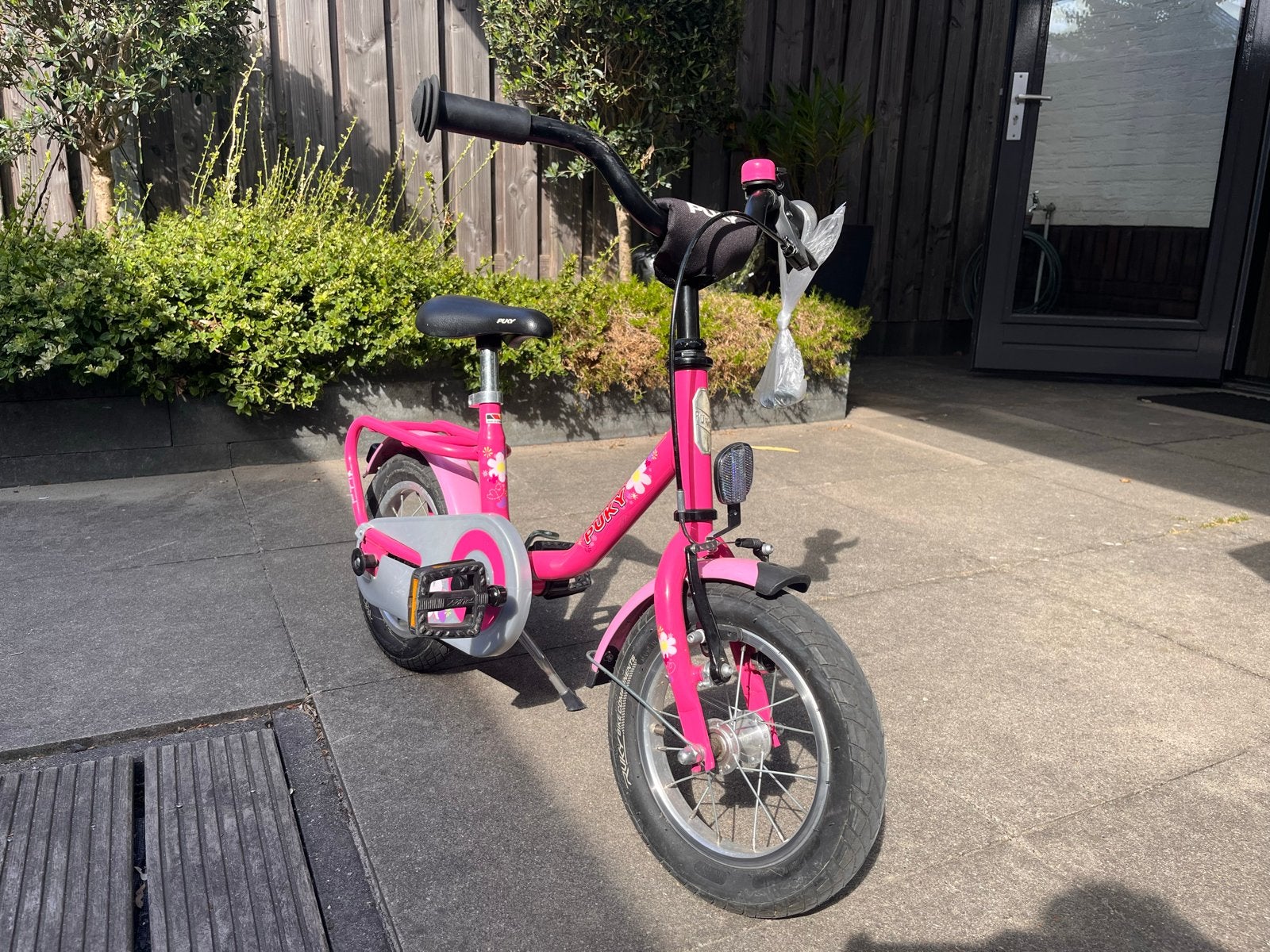 Puky kinderfiets roze met zijwieltjes - Zo goed als nieuw, Ophalen, Terugtraprem, Zijwieltjes, Minder dan 16 inch