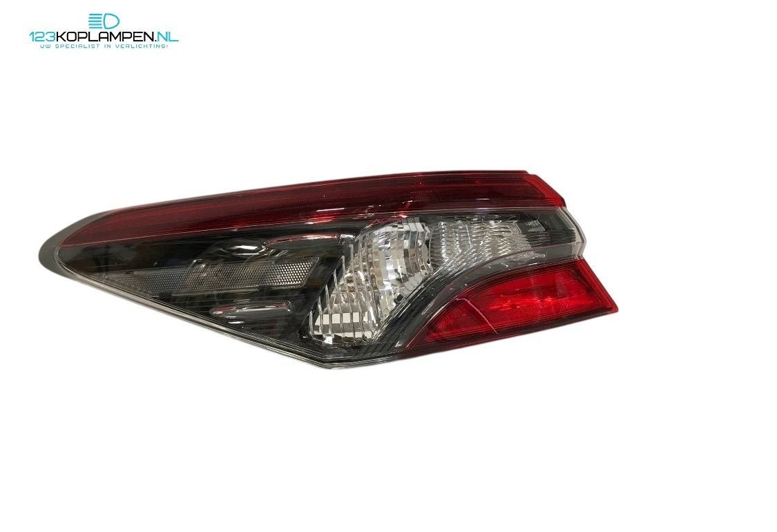 Toyota Camry 9 achterlicht links LED donker, Gebruikt, -, Verzenden, Toyota