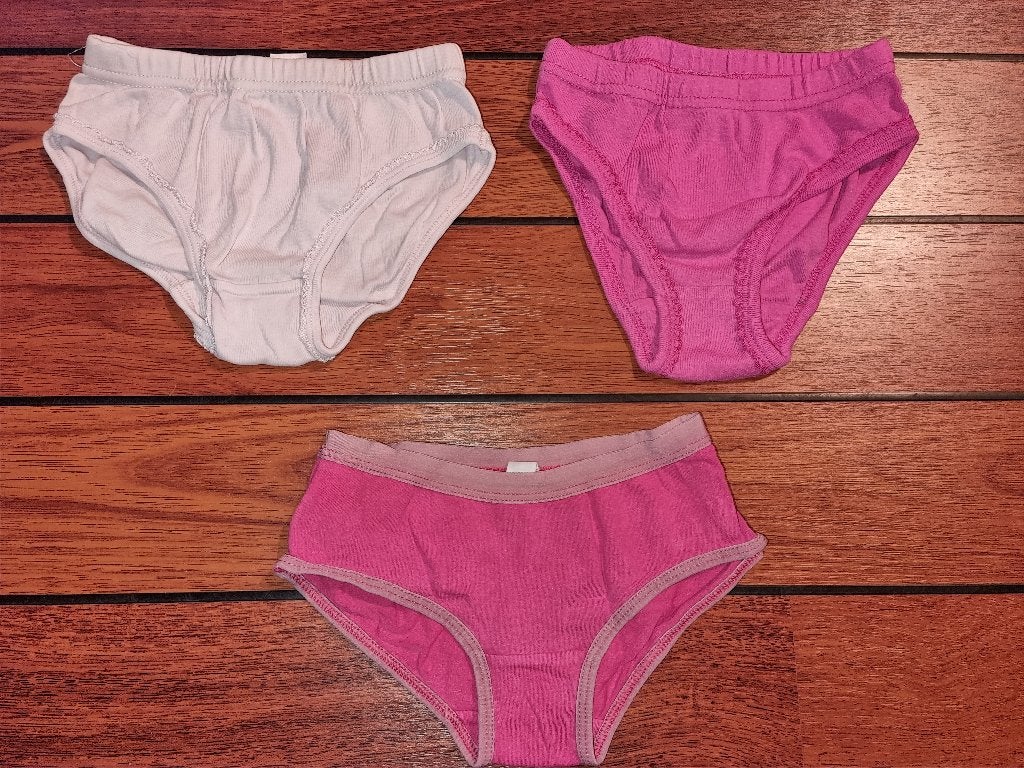 Onderbroeken 3 stuks maat 122, Kinderen en Baby's, Ophalen of Verzenden, Gebruikt, Meisje, Nacht- of Onderkleding