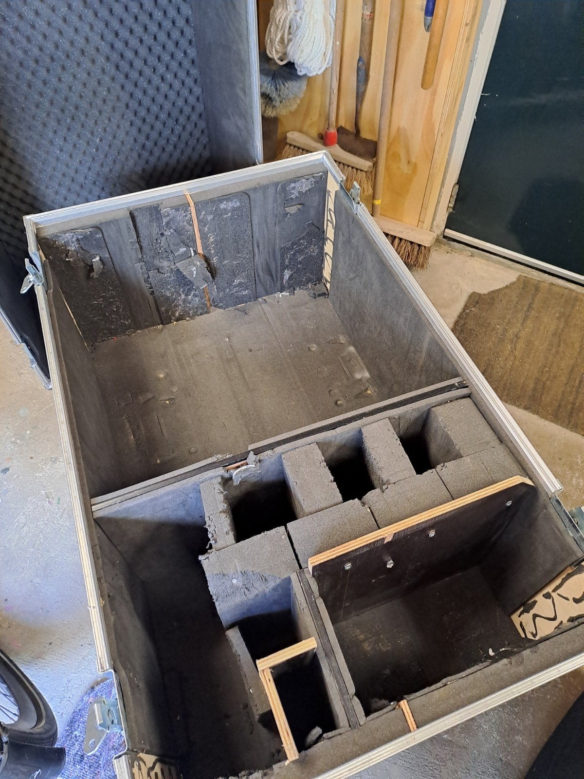 Flightcase 113 cm lang 69 cm breed 99 cm hoog, Muziek en Instrumenten, Ophalen, Gebruikt, Overige instrumenten, Flightcase