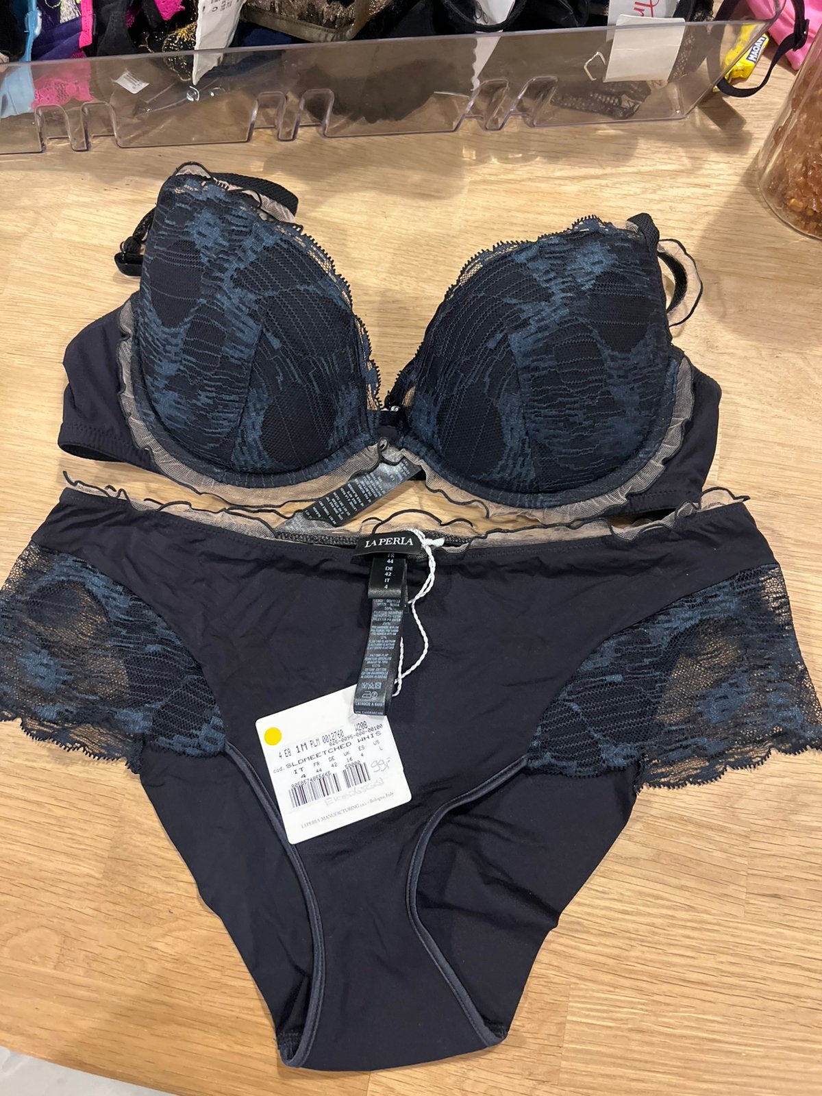 La Perla bh maat 80C slip 42 NIEUW!! Set nu €50,-, Ophalen of Verzenden, Setje