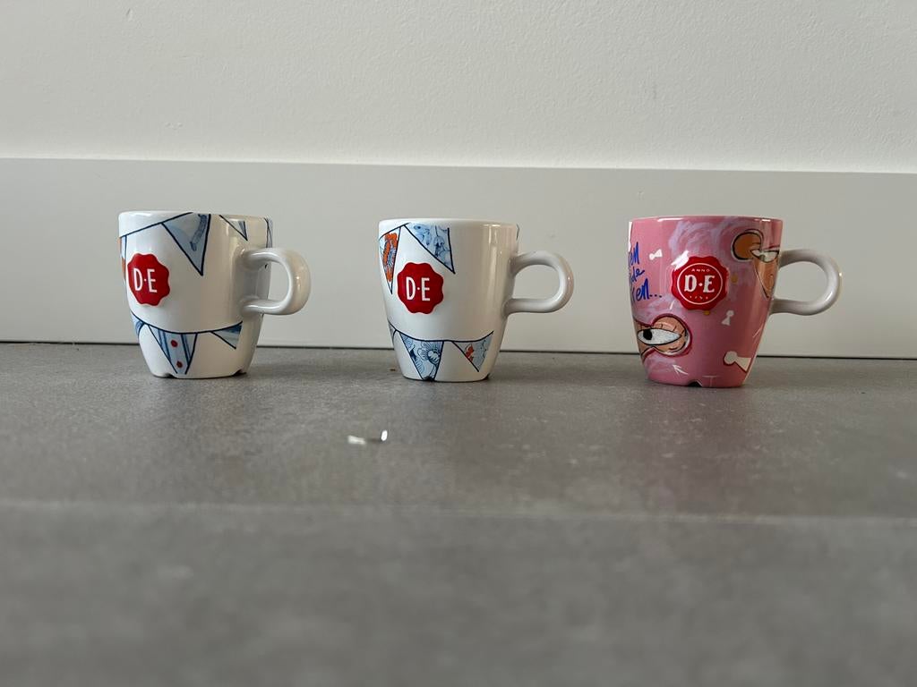 Drie zo goed als nieuwe Douwe Egberts mokjes te koop, Ophalen of Verzenden, Zo goed als nieuw