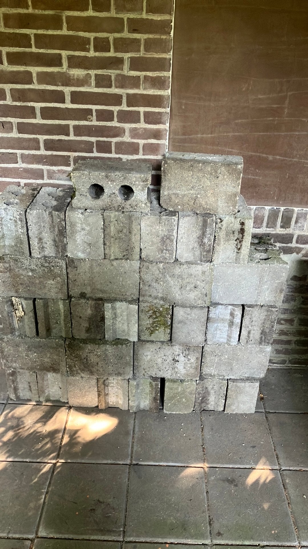 Gratis betonblokken, Ophalen, Zo goed als nieuw, Bakstenen