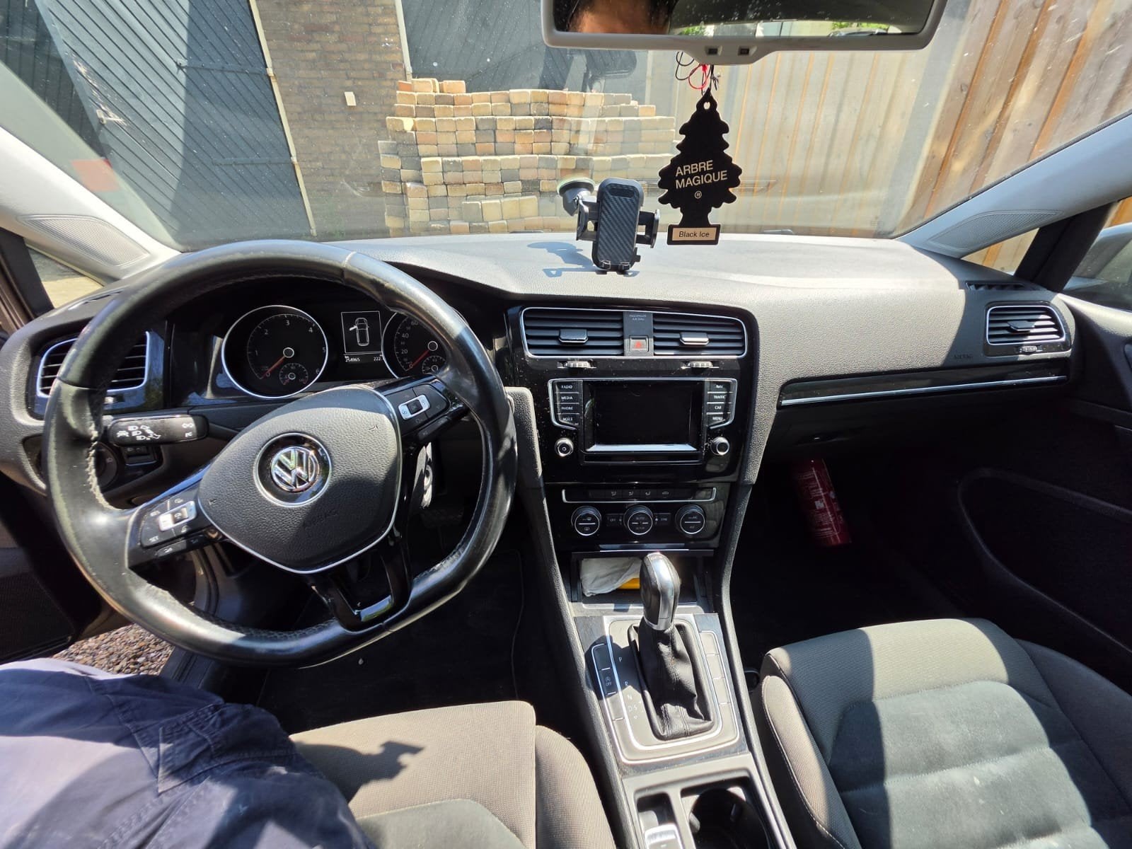 Foto 7 van Volkswagen Golf 1.6 TDI 77KW Variant DSG 2014 Grijs