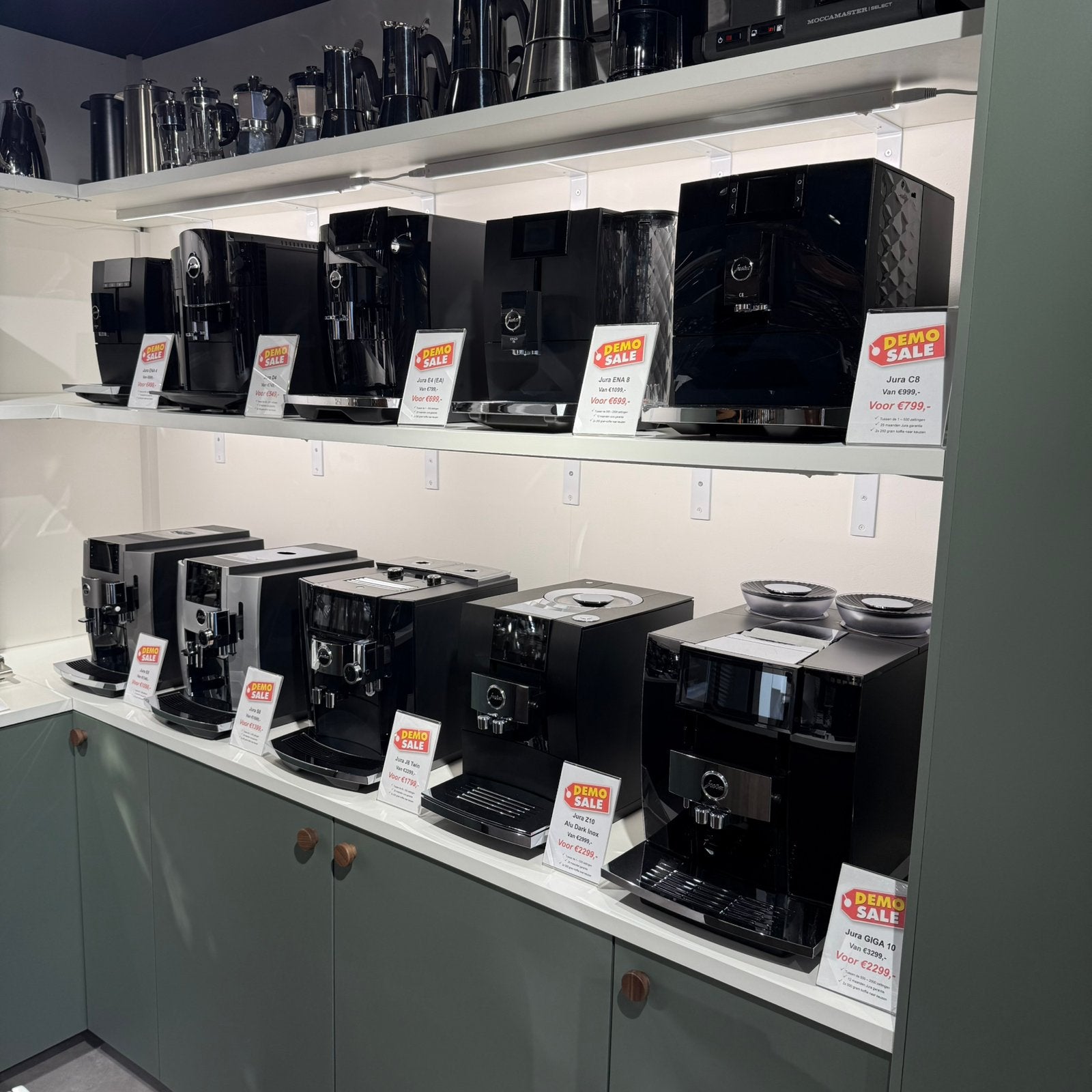 Foto 4 van Jura demo NIEUWSTE MODEL E4 E6 E8 S8 C9 J10 ED Twin Z10 GIGA