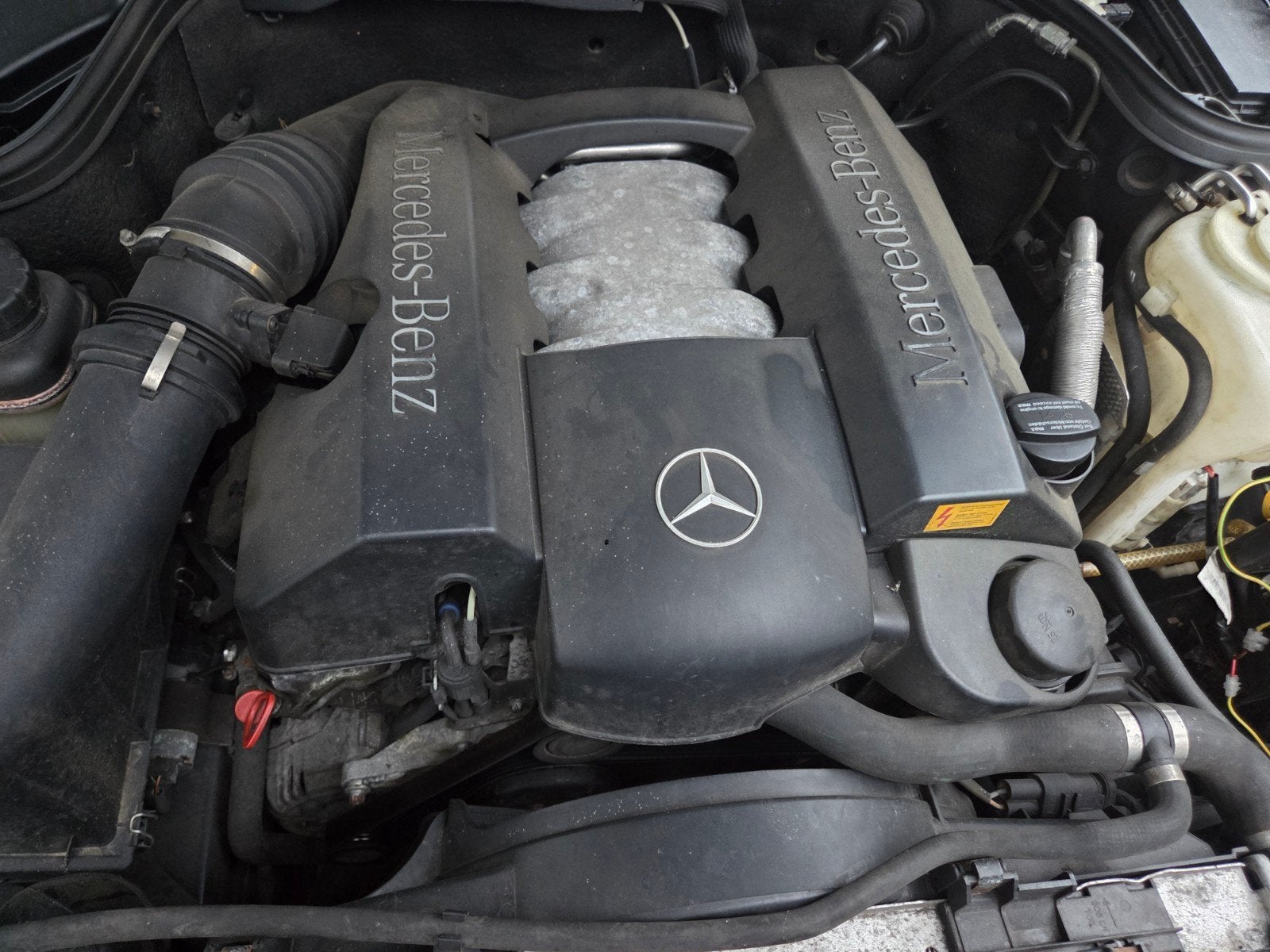 Diverse Mercedes motoren en bakken., Auto-onderdelen, Motor en Toebehoren, Mercedes-Benz, Gebruikt, Ophalen