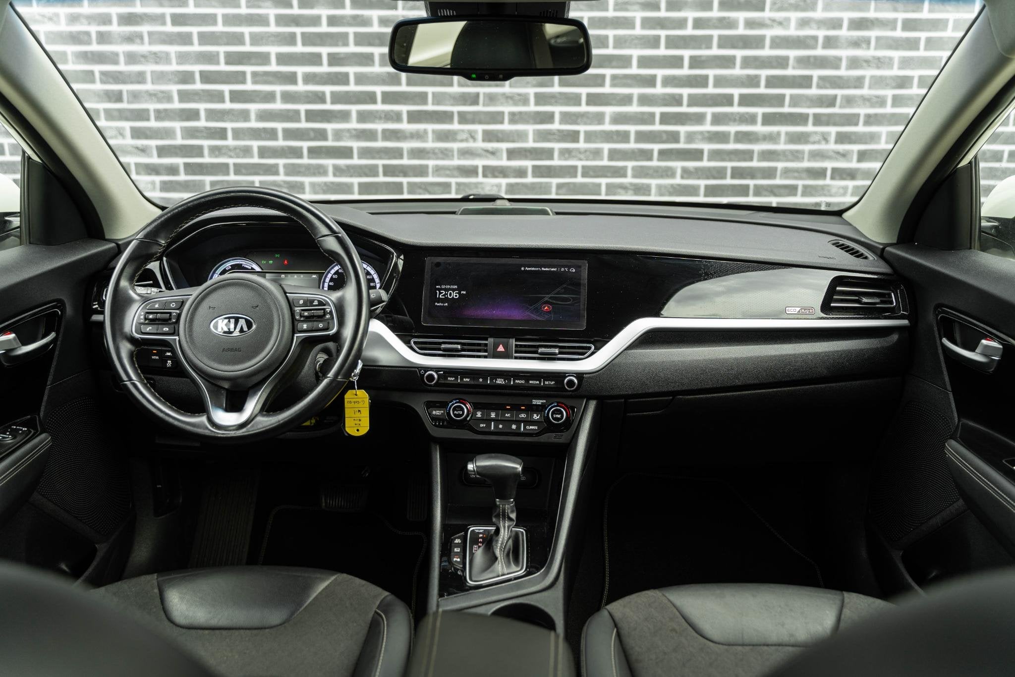 Kia Niro 1.6 GDi PHEV DynamicLine | Plug-in Hybrid | Achteru, Auto's, Kia, Gebruikt, Leder en Stof, Wit, Bedrijf