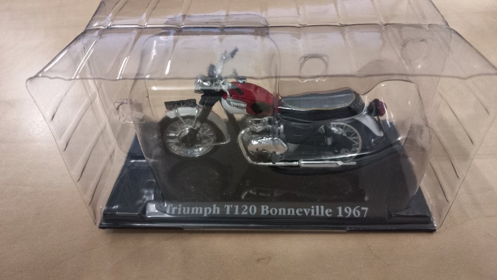 schaalmodel  triumph bonneville t 120, Overige merken, 1:50 of kleiner, Overige typen, Nieuw