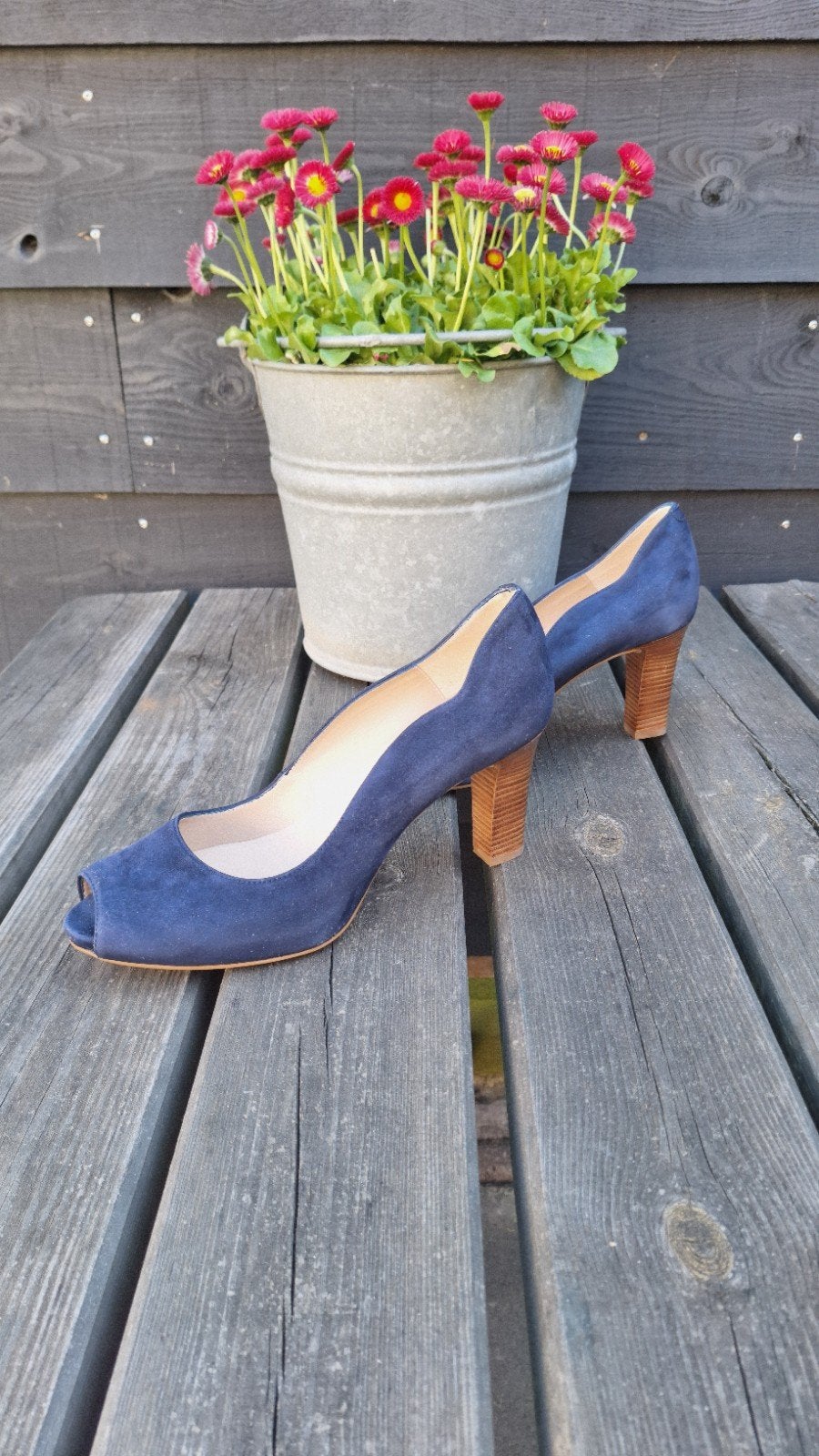 UNISA Peep-toe pump blauw maat 40 nieuw
blauw
maat 40
Nieuw, Blauw, Nieuw, Ophalen of Verzenden, Schoenen met hoge hakken