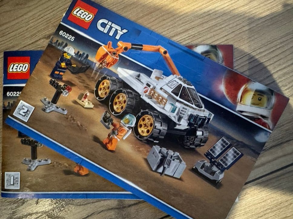 LEGO City 60225 Ruimte Rover met Astronauten