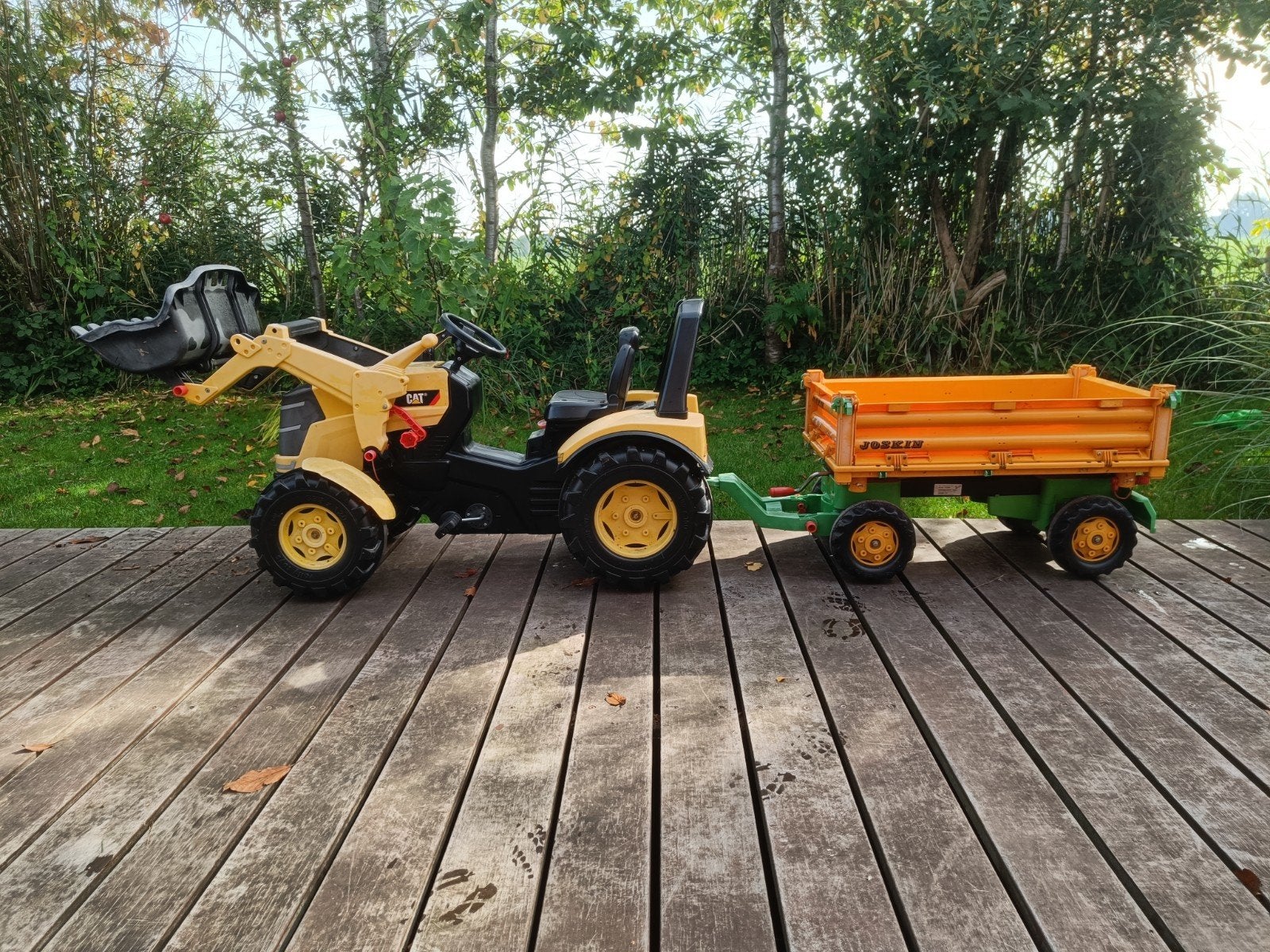 CAT Traptractor met voorlader en Joskin aanhanger, Ophalen, Gebruikt, Trapvoertuig