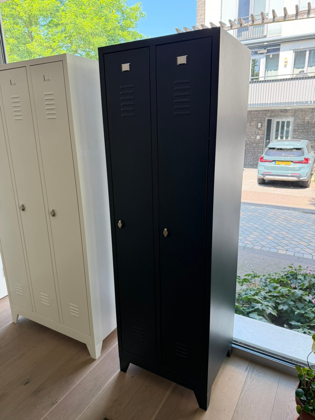 2 deurs zwarte lockerkast zgan, Huis en Inrichting, Kasten | Lockerkasten, Ophalen, Zo goed als nieuw