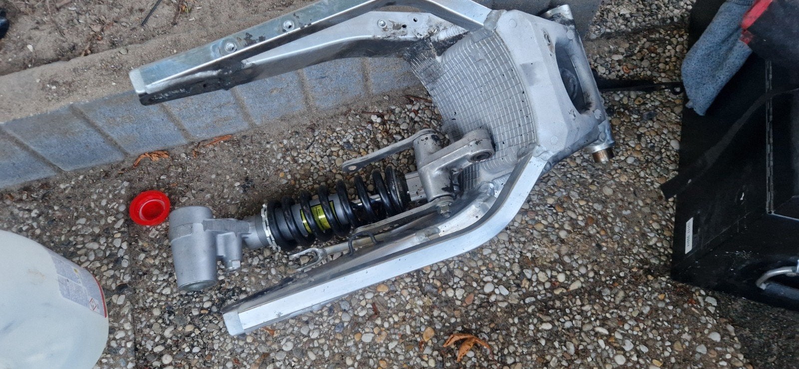 Hayabusa gen 1 onderdelen, Ophalen