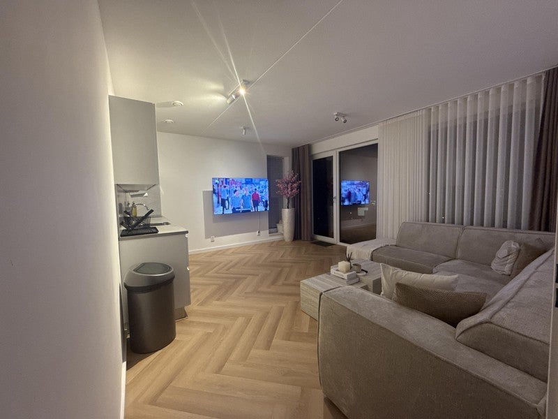 NIEUW! Woonruimte te huur Mahoniehout, Zaandam, Huizen en Kamers, Huizen te huur