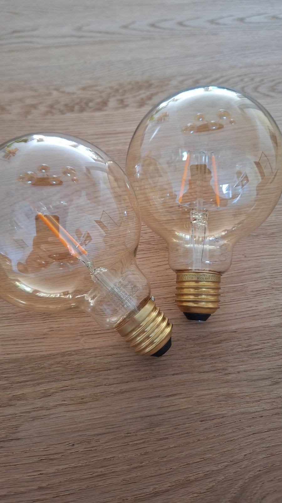 Foto 4 van 2 hanglampen inclusief sfeerlampen