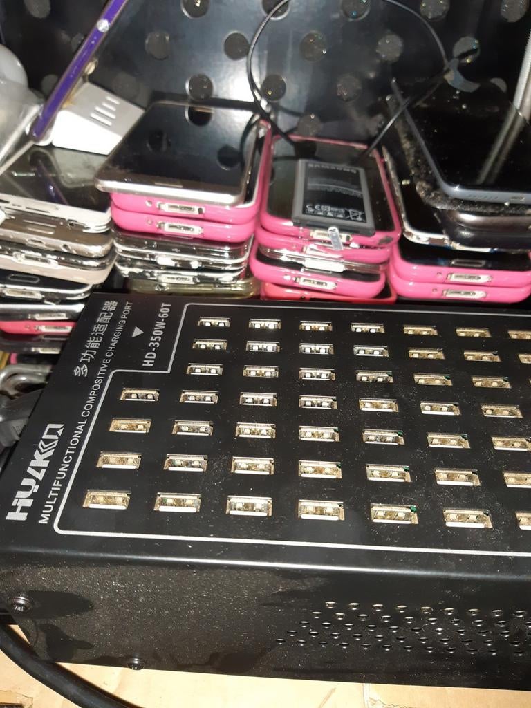 Partij oude Samsung S5 telefoons met 60-poorts USB oplader, Ophalen of Verzenden, Gebruikt, Samsung