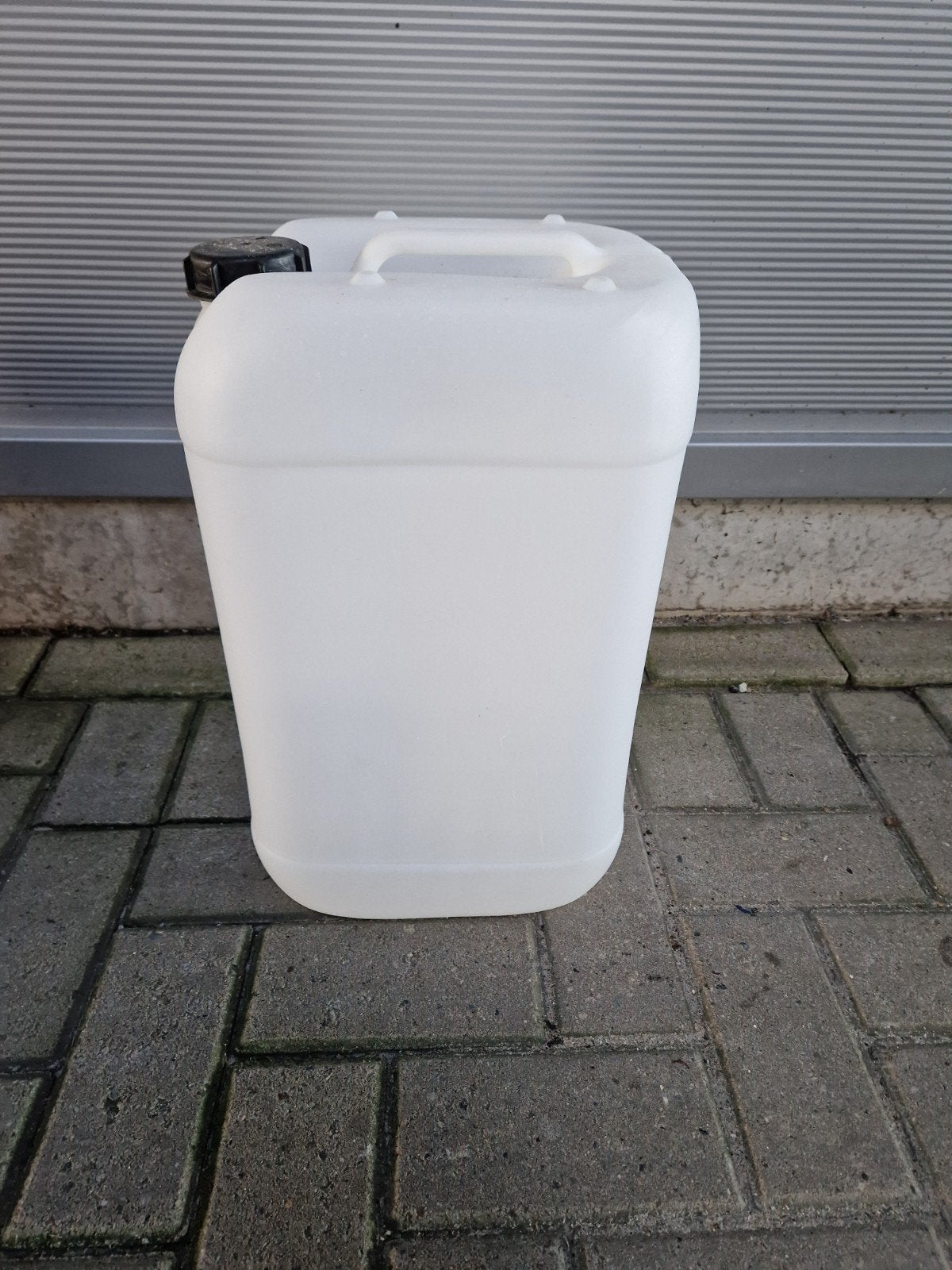 10liter en 25liter jerrycan's, Minder dan 75 liter, Ophalen, Zo goed als nieuw, Kunststof