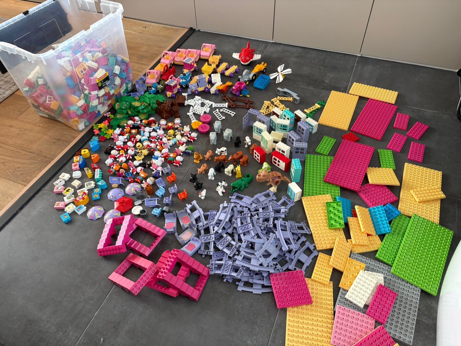 Mega bak vol met duplo rond de 25kg diverse sets, Kinderen en Baby's, Speelgoed | Duplo en Lego, Zo goed als nieuw, Duplo, Losse stenen
