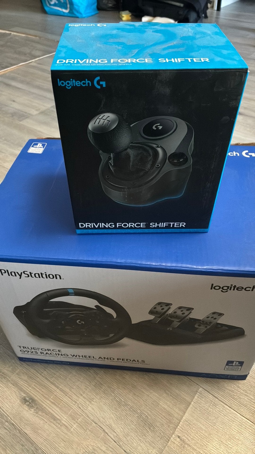 G923 Racing wheel and pedals + Driving force shifter, Ophalen, Zo goed als nieuw