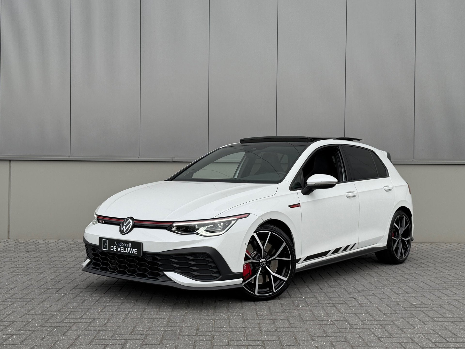 Volkswagen Golf 2.0 TSI GTI Clubsport Pano H&K IQ-Light 19", Auto's, Gebruikt, 4 cilinders, Wit, 14 km/l