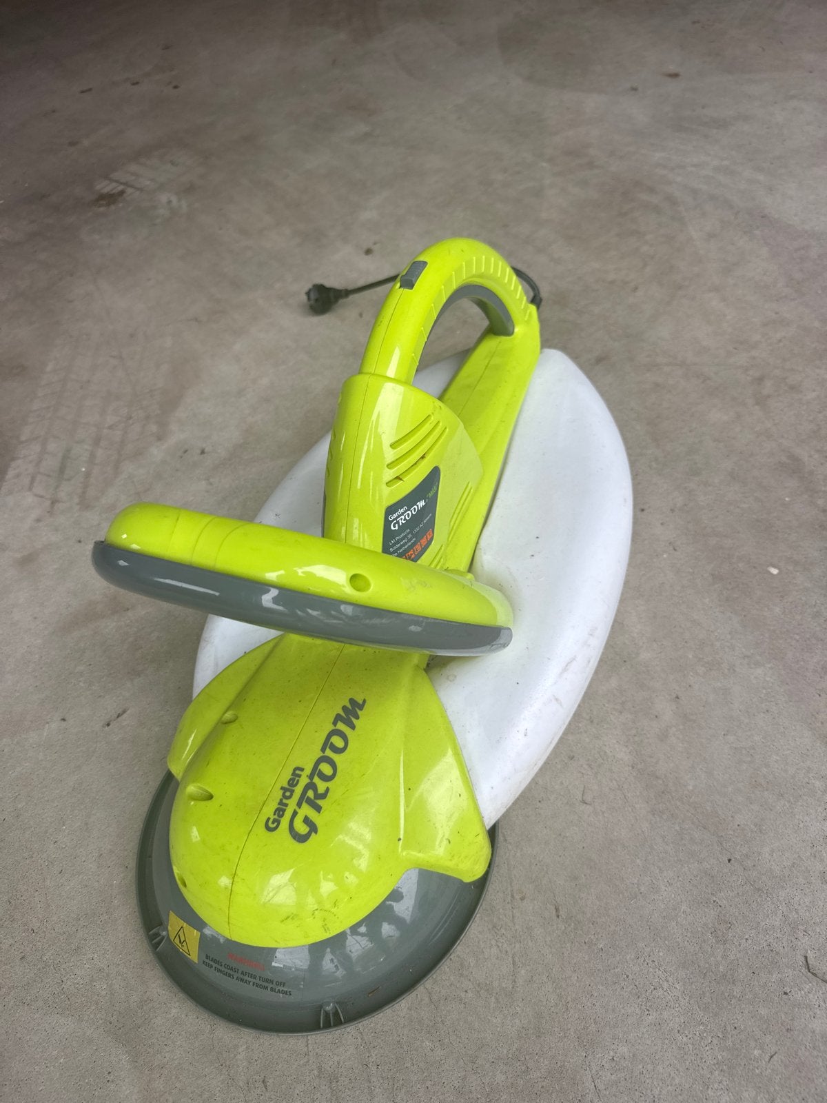 Garden Groom Heggenschaar/Grasmaaier - Elektrisch, Cirkelmaaier, Gebruikt, Elektrische grasmaaier, Minder dan 30 cm