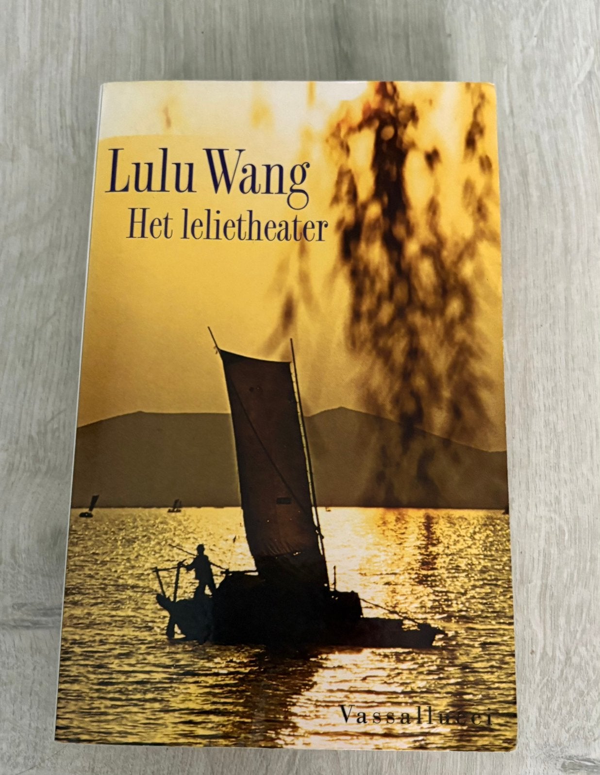 Het Lelietheater Lulu Wang, Ophalen of Verzenden, Zo goed als nieuw