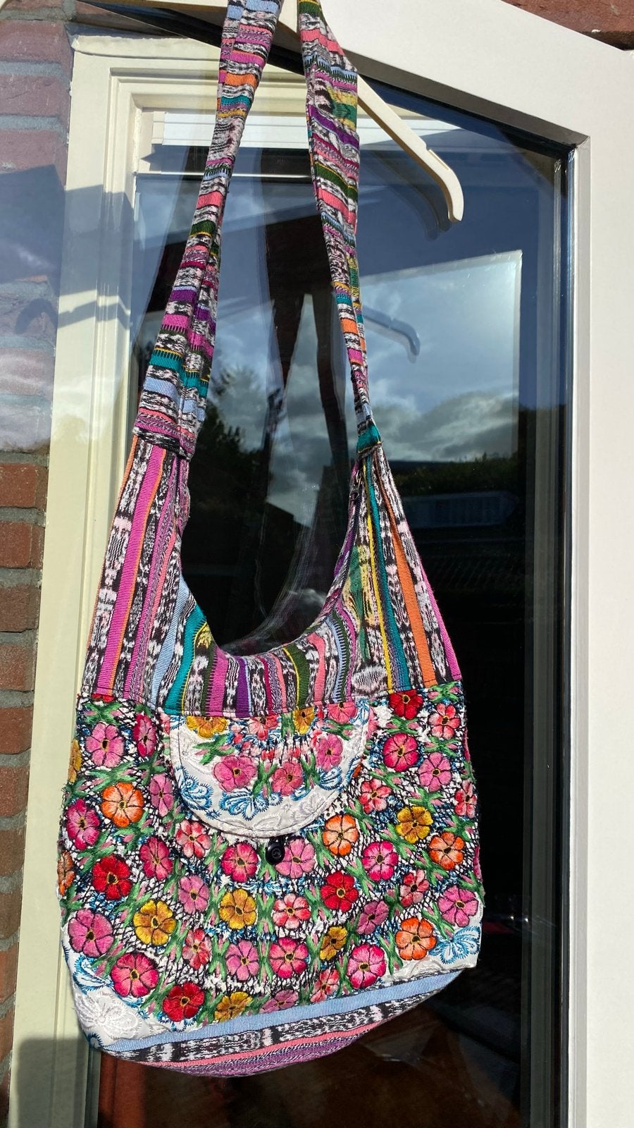Kleurrijke Geborduurde Schoudertas - Hippie Stijl, Ophalen of Verzenden, Zo goed als nieuw, Overige kleuren, Schoudertasje