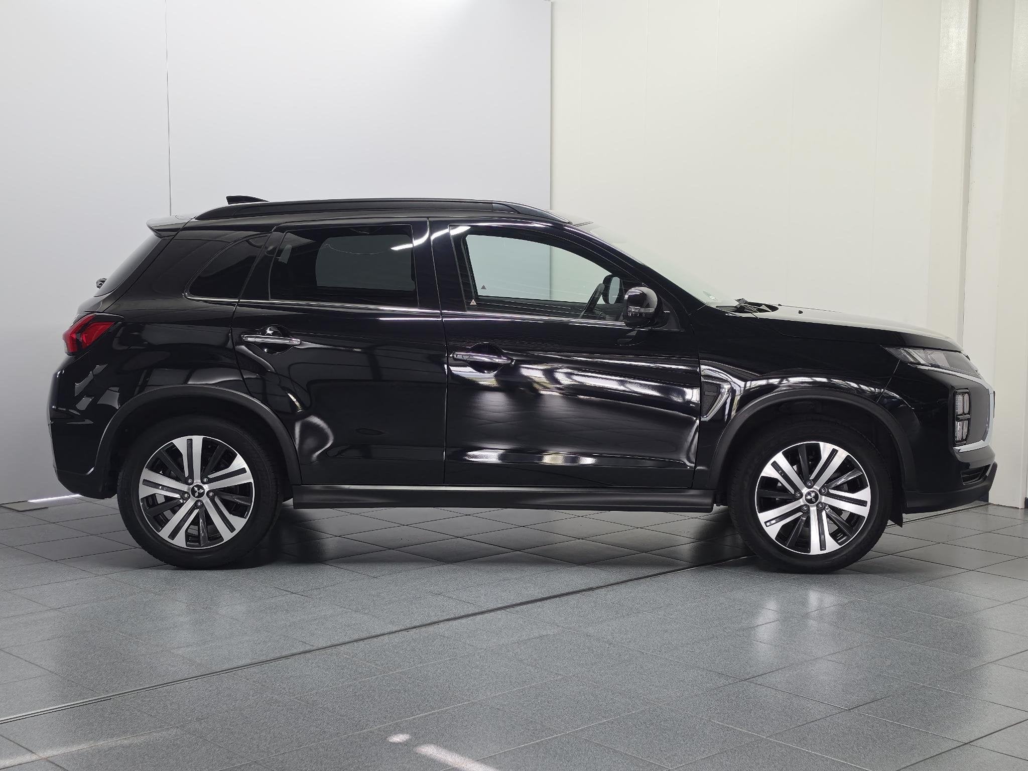 Mitsubishi ASX 2.0 Intense Automaat, Achteruitrijcamera, Sto, Auto's, Gebruikt, Euro 6, 4 cilinders, Zwart