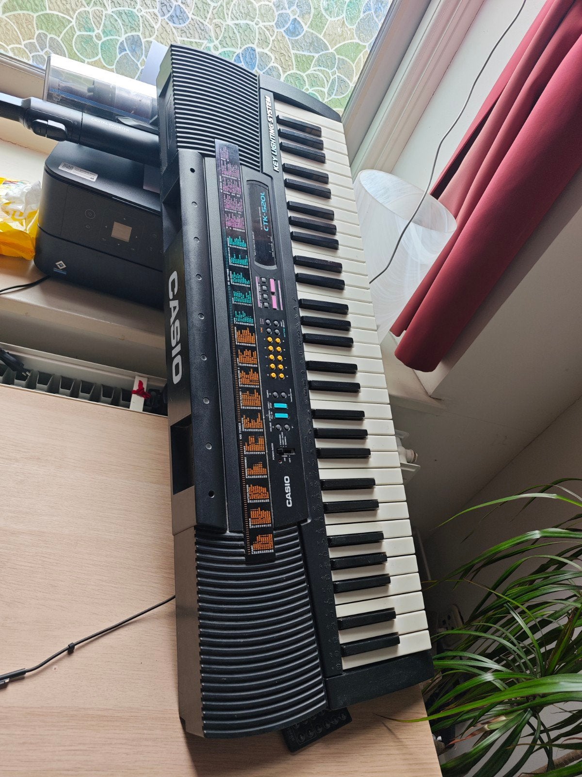 Casio CTK-520L Keyboard - Ideaal voor beginners, Muziek en Instrumenten, Keyboards, Ophalen, Gebruikt, 61 toetsen, Casio