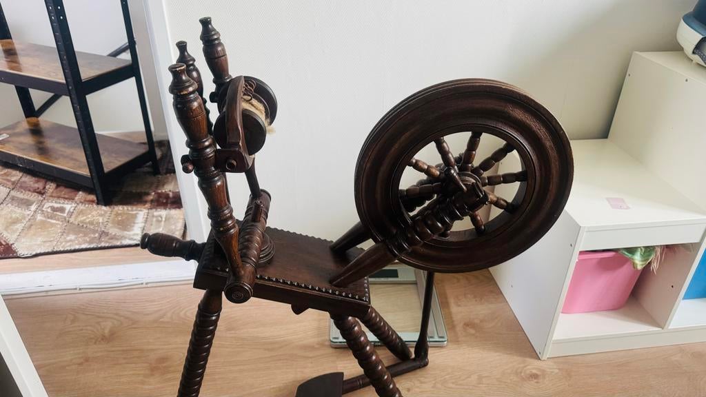 Antiek Spinnewiel - Decoratief en Functioneel, Ophalen of Verzenden, Gebruikt, Spinnewiel
