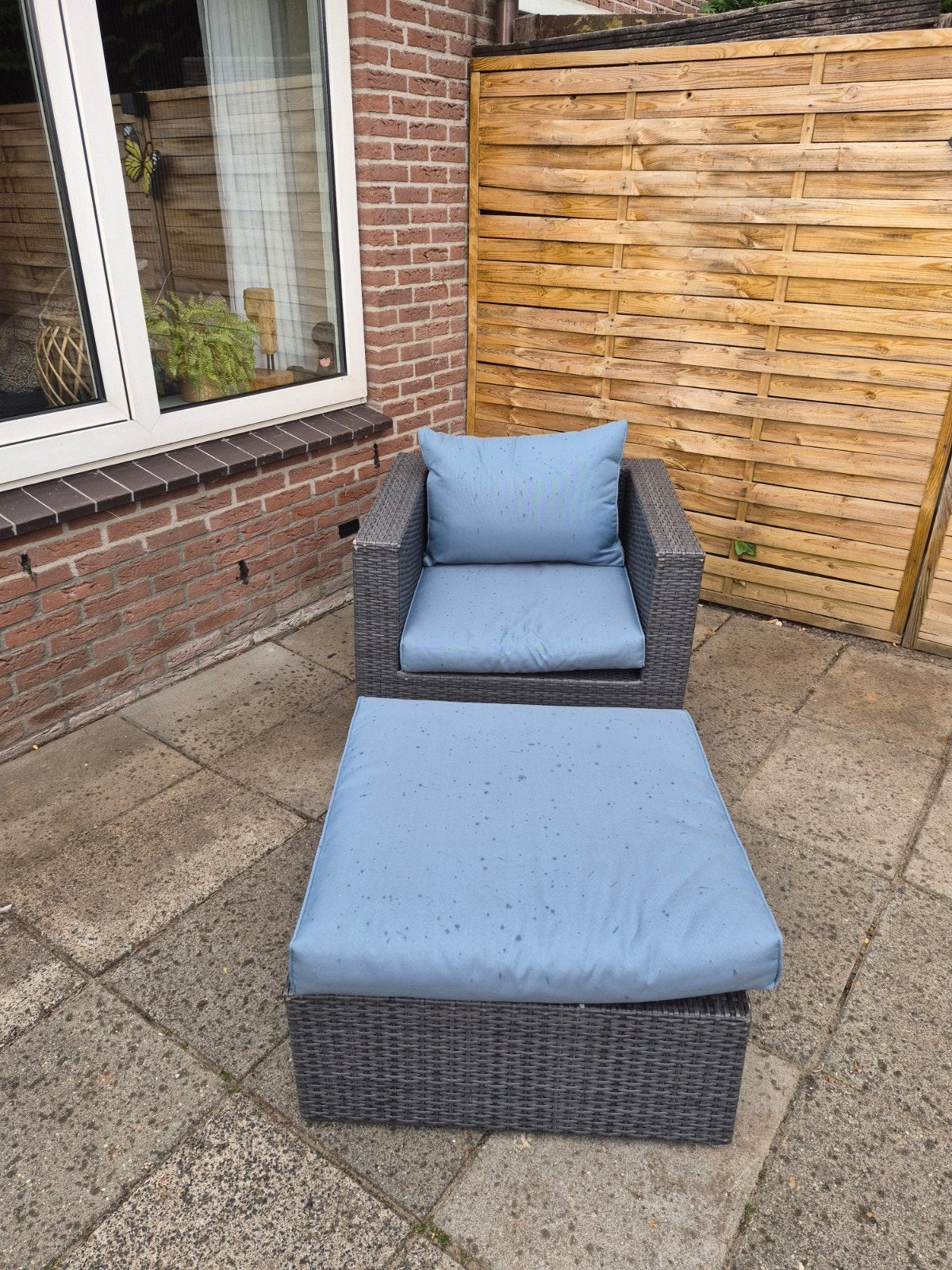 Le Sud Ancona Loungestoel met Hocker en blauwe kussens, Gebruikt, Stoel, Loungeset, Wicker