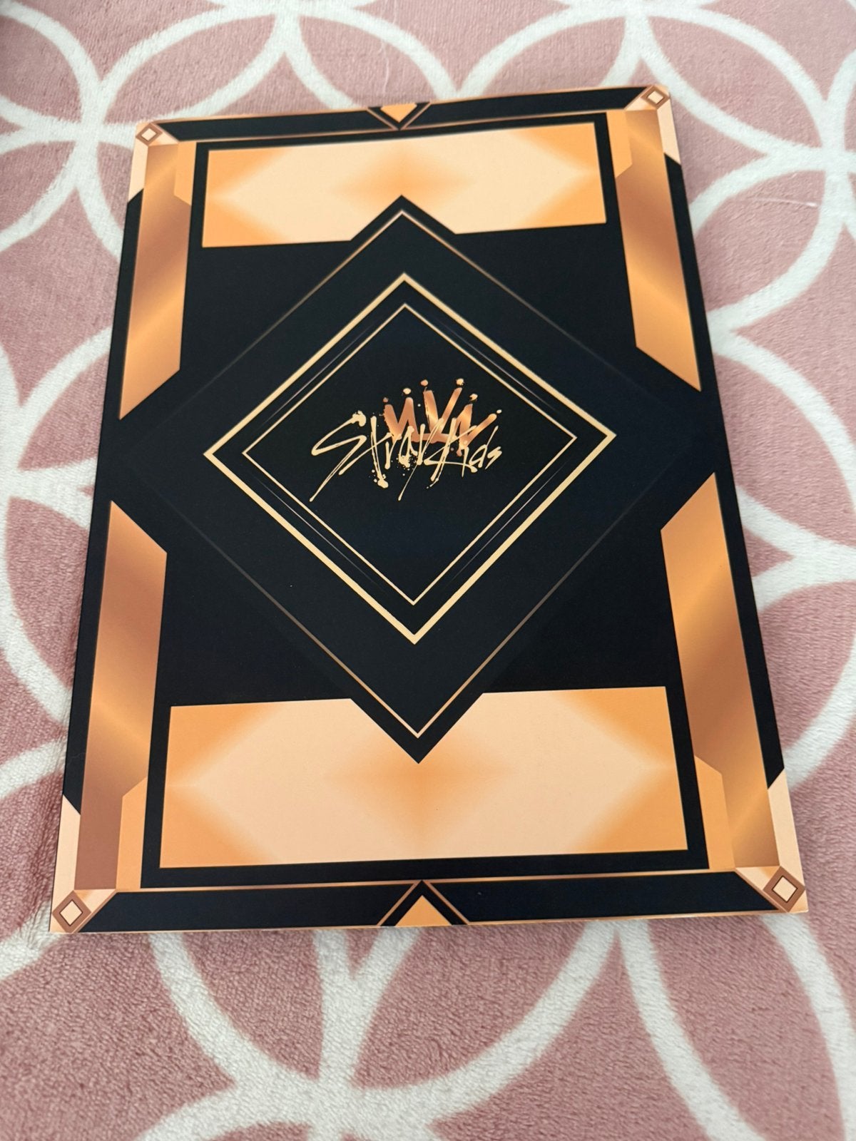 Stray Kids Kingdom : Legendary War photobook, Ophalen of Verzenden, Zo goed als nieuw, Foto of Kaart