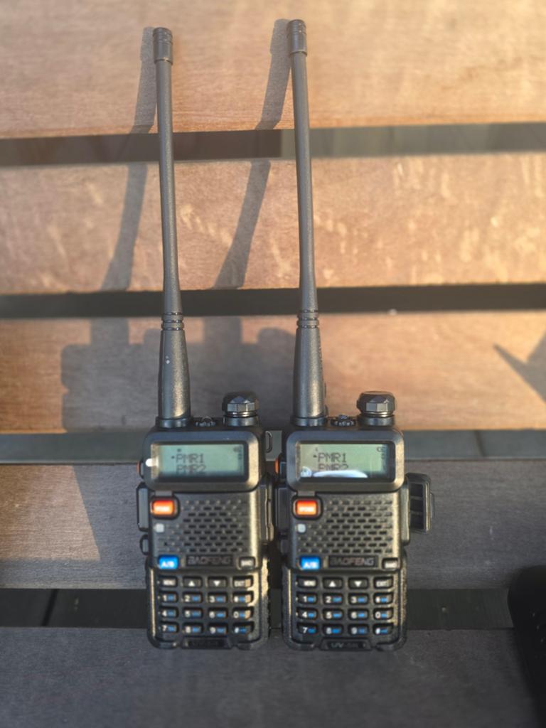 Baofeng UV-5R Portofoon Set - Nieuw in Doos, Ophalen of Verzenden, Nieuw, 15 km of meer