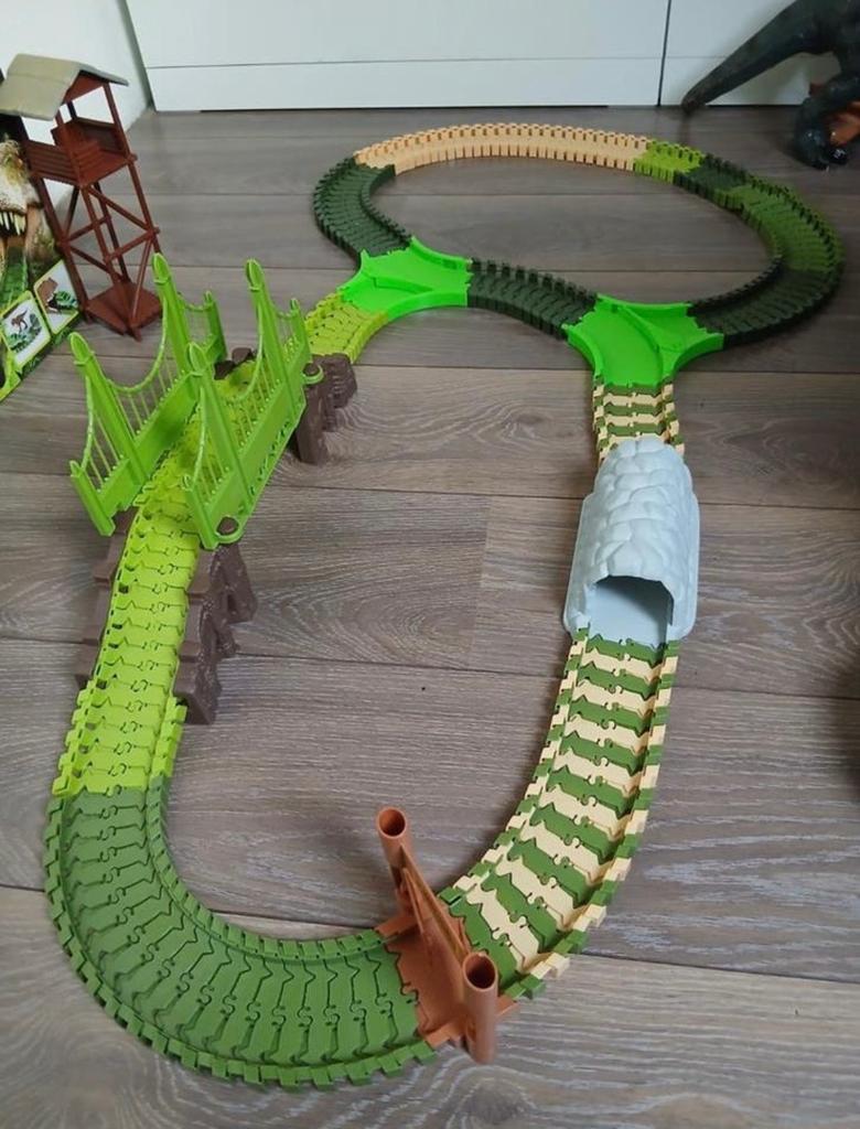 GRATIS Dinosaur tracks baan, Kinderen en Baby's, Ophalen of Verzenden, Gebruikt, Elektrisch, Overige merken