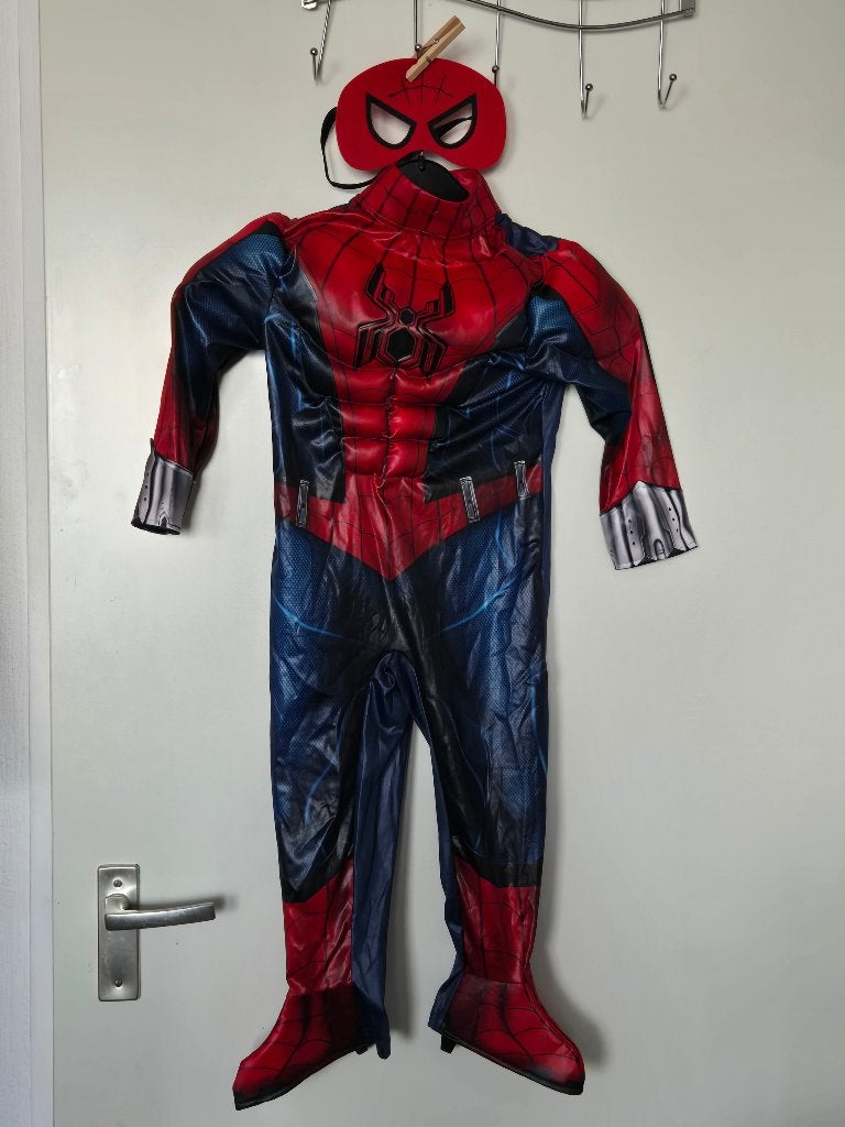 Gespierde Spiderman + masker outfit mt 104, Ophalen of Verzenden, Nieuw, 104 of kleiner, Jongen