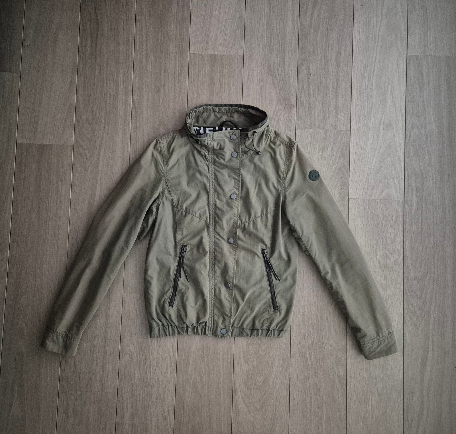 Q/S by s.Oliver jack zomer zomerjas donkergroen mt xs

Dit j, Ophalen of Verzenden, Zo goed als nieuw, Maat 34 (XS) of kleiner
