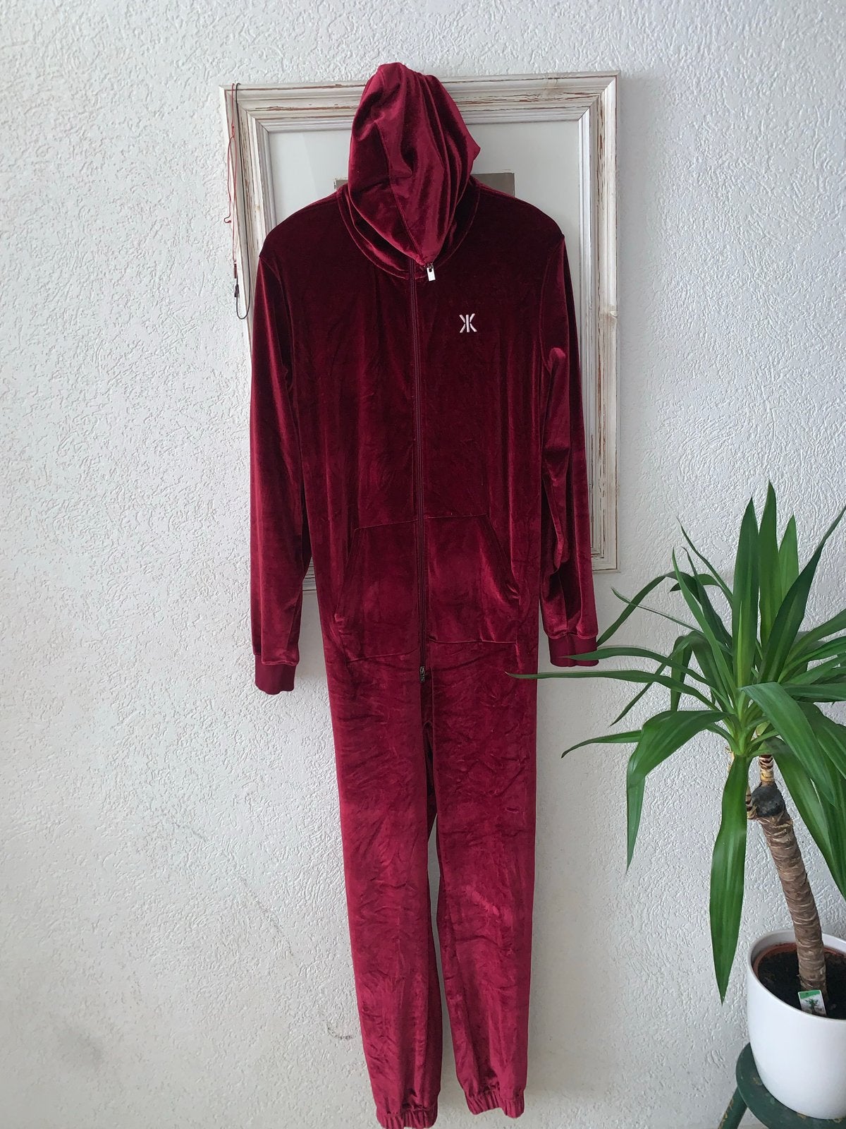 OnePiece fluwelen jumpsuit bordeauxrood maat XL NIEUW, Kleding | Dames, Ophalen of Verzenden, Zo goed als nieuw, Maat 46/48 (XL) of groter