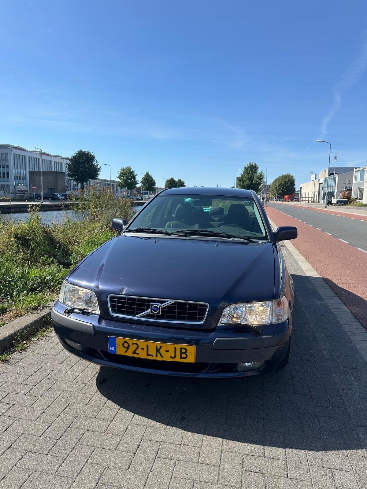 Volvo S40 1.8 AUT 2003 Blauw, Auto's, Stoelverwarming, Zwart, 4 cilinders, Blauw