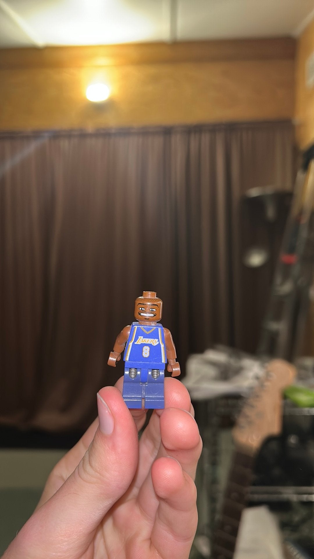 LEGO NBA Kobe Bryant #8 Lakers minifigure released in 2003., Verzamelen, Ophalen of Verzenden, Zo goed als nieuw
