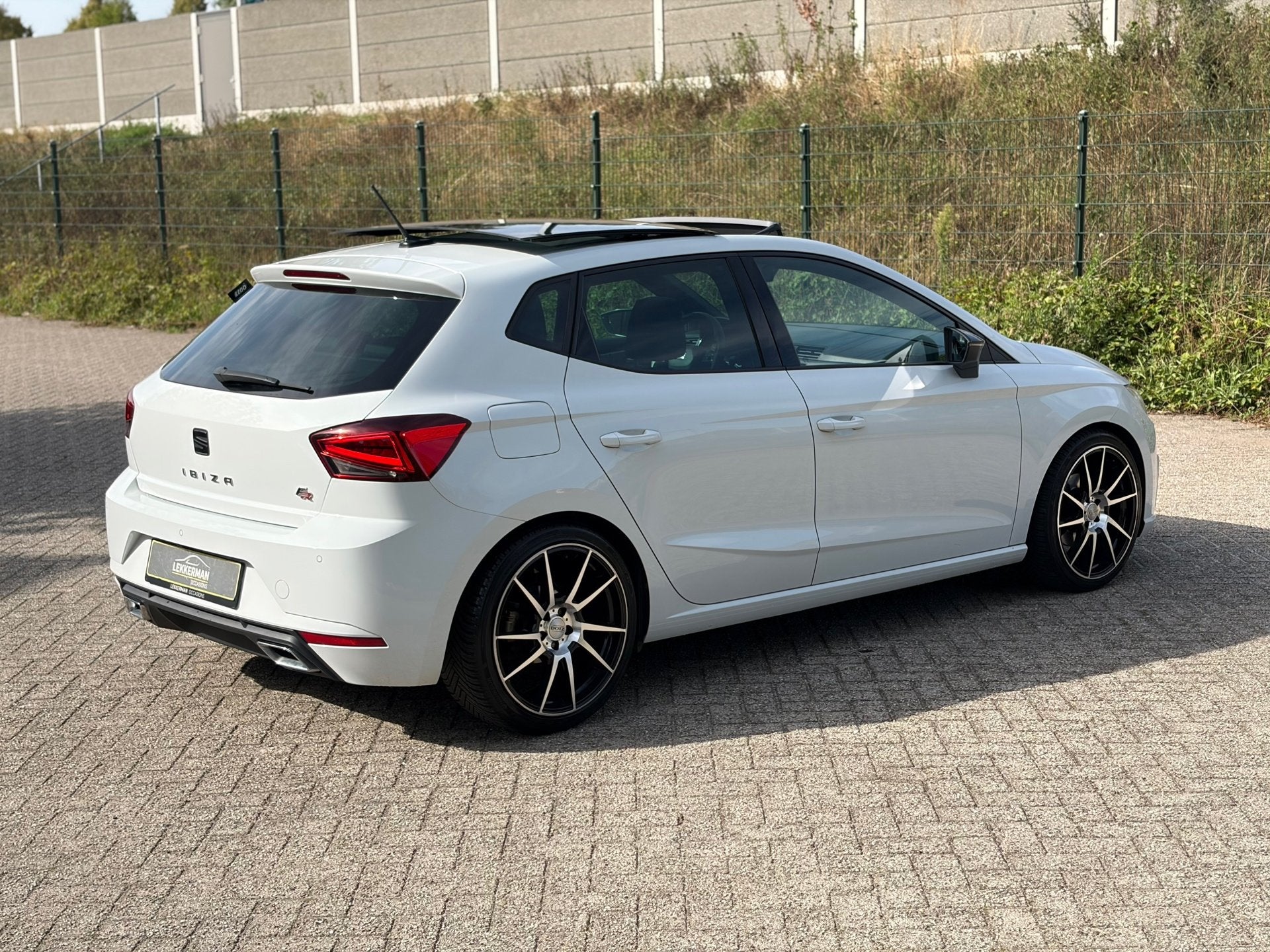 SEAT Ibiza 1.0 TSI FR DSG I PANO I CARPLAY I CAMERA I CRUISE, 1063 kg, Gebruikt, Origineel Nederlands, Bedrijf