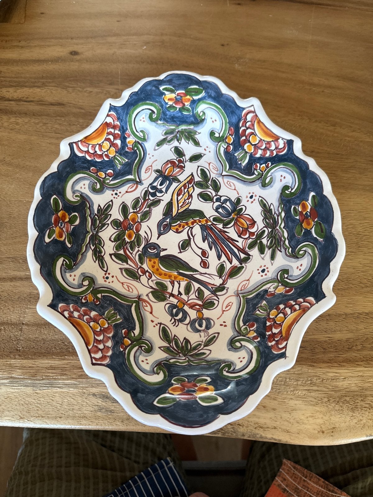 Lion Maastricht, Vintage  Aardewerk Schaal met Vogeldecor, Ophalen