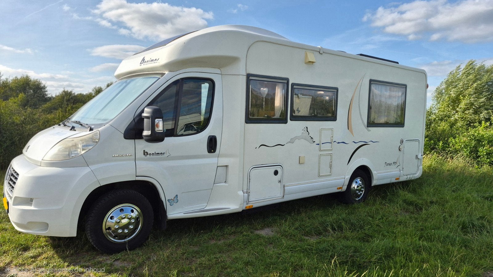 Benimar Perseo 590 te koop met Queensbed, Tot en met 4, 7 tot 8 meter, Half-integraal